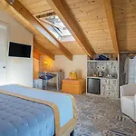 Don Giulio Luxury Jacuzzi 招待所 4*