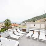 Don Giulio Luxury Jacuzzi 招待所 维克艾库塞